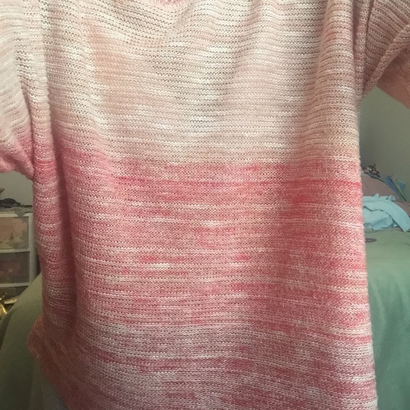 ✨ a cute top 💕✨ - Picture 3 of 3